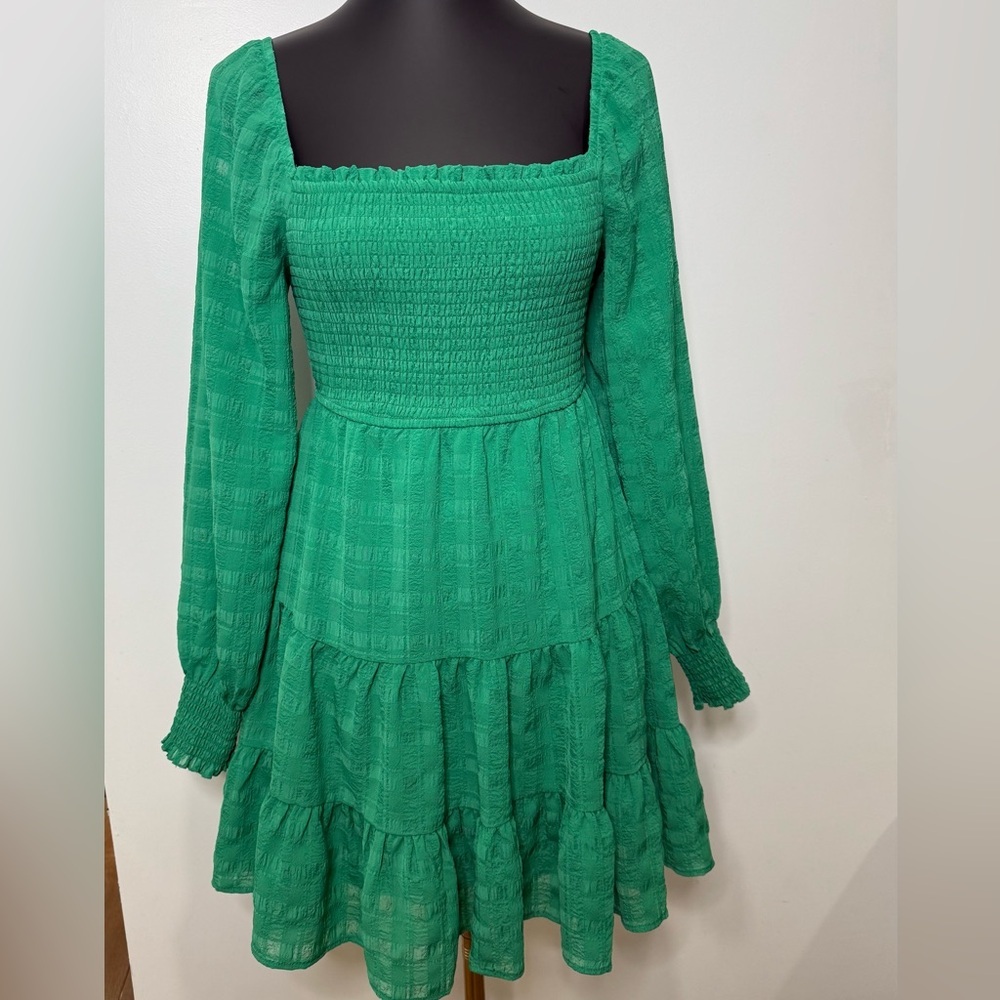 Elegant Green‎ Smocked Short Dress size small